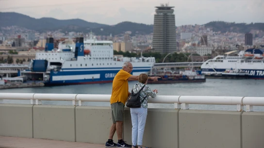 El arranque de la temporada de cruceros en Barcelona reabre el debate sobre su aportación a la ciudad El arranque de la temporada de cruceros en Barcelona reabre el debate sobre su aportación a la ciudad
