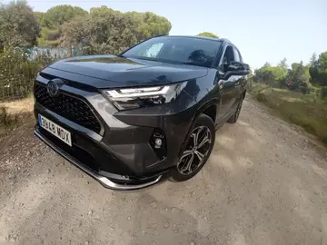 Test a fondo Toyota RAV4 Plug-in: no hace falta correr para llegar a tiempo Test a fondo Toyota RAV4 Plug-in: no hace falta correr para llegar a tiempo