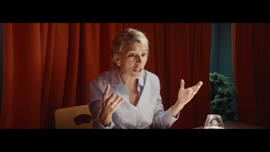 Así reacciona Yolanda Díaz cuando Jordi Évole le muestra las papeletas electorales de Sumar y Podemos separadas: "¡Yo no quiero eso!" Así reacciona Yolanda Díaz cuando Jordi Évole le muestra las papeletas electorales de Sumar y Podemos separadas: "¡Yo no quiero eso!"