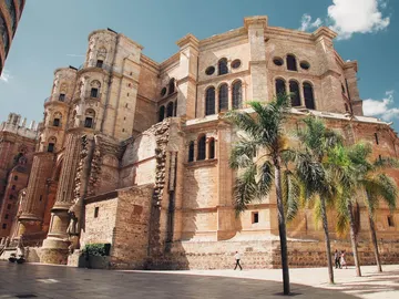¿Por qué la catedral de Málaga es conocida como 'La Manquita'? ¿Por qué la catedral de Málaga es conocida como 'La Manquita'?