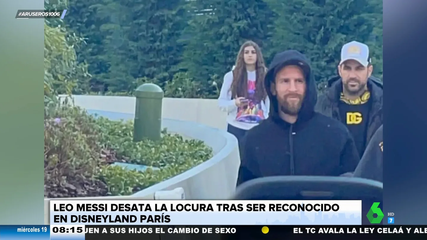 Leo Messi desata la locura en Disneyland Paris: así intentó pasar desapercibido sin éxito Leo Messi desata la locura en Disneyland Paris: así intentó pasar desapercibido sin éxito