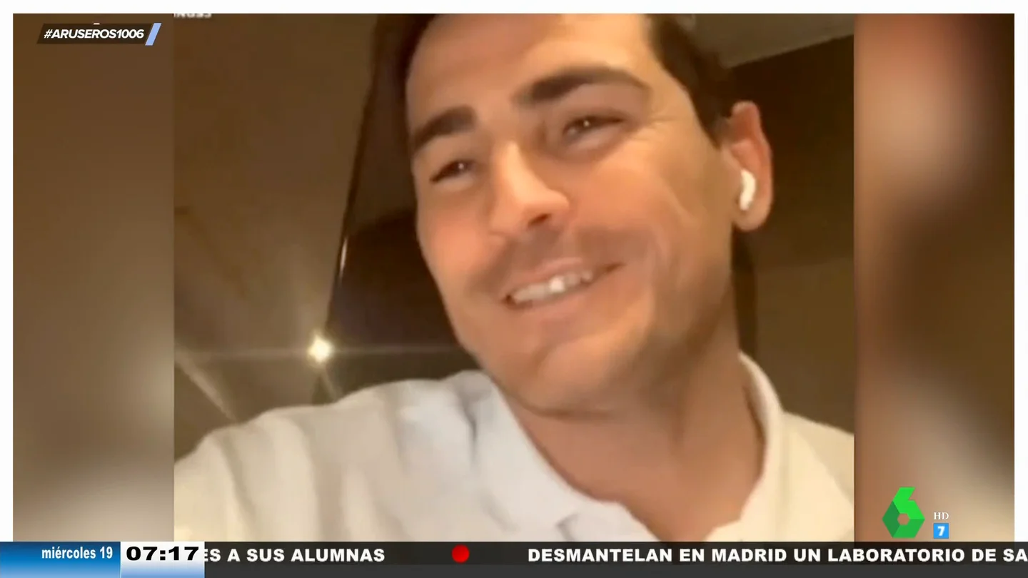 La sorprendente confesión de Iker Casillas a Ibai Llanos en la Kings League: "La tengo pequeña" La sorprendente confesión de Iker Casillas a Ibai Llanos en la Kings League: "La tengo pequeña"