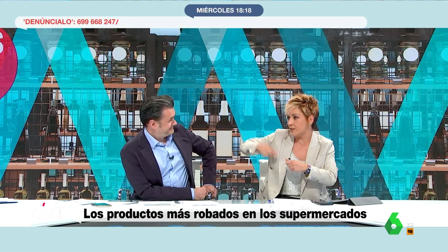 Cristina Pardo e Iñaki López confiesan qué productos han robado del supermercado Quesitos, golosinas y bollería industrial son algunos de los artículos que los miembros de Más Vale Tarde admiten haberse llevado del supermercado cuando eran jóvenes. Sus anécdotas, y una más reciente de Cristina Pardo, en este vídeo.