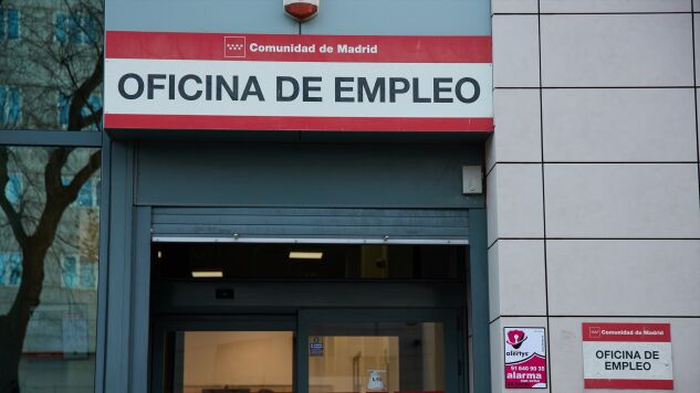 Fachada de una oficina del Servicio P&uacute;blico de Empleo Estatal (SEPE) en Madrid.