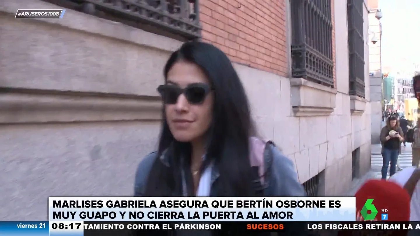La respuesta de la "amiga" de Bertín Osborne que desata las risas en Aruser@s: "Le daré masajes mientras tenga dolencias" La respuesta de la "amiga" de Bertín Osborne que desata las risas en Aruser@s: "Le daré masajes mientras tenga dolencias"