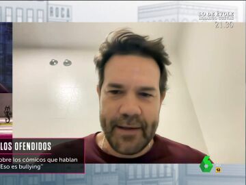 El monologuista Juan Dávila responde a Juan del Val: "Es muy fácil opinar desde un sofá de El Hormiguero"