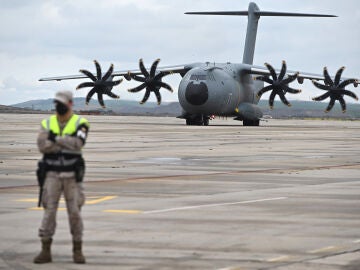 More than three dozen Spaniards take off from Khartoum in an evacuation operation coordinated by Defense and Foreign Affairs