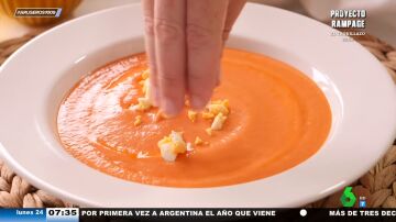 Polémica ante la receta de salmorejo 'fit' de Patricia Benítez: "Mi madre, como cordobesa, dirá que es una aberración"
