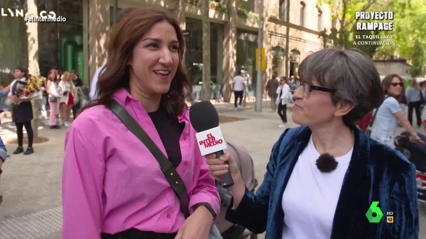Thais Villas pone en un aprieto a los catalanes en el día de Sant Jordi Thais Villas pone en un aprieto a los catalanes en el día de Sant Jordi