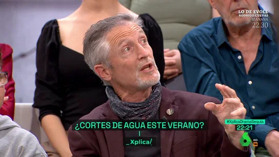 El preocupante mensaje de un científico del CSIC: Estamos consumiendo el agua de nuestros hijos y nuestros nietos Fernando Valladares, científico del CSIC, analiza en laSexta Xplica el problema de la sequía y apunta a la producción de comida como la principal causante del cambio climático: "¿Por qué hay hambre? Porque producimos demasiada comida".