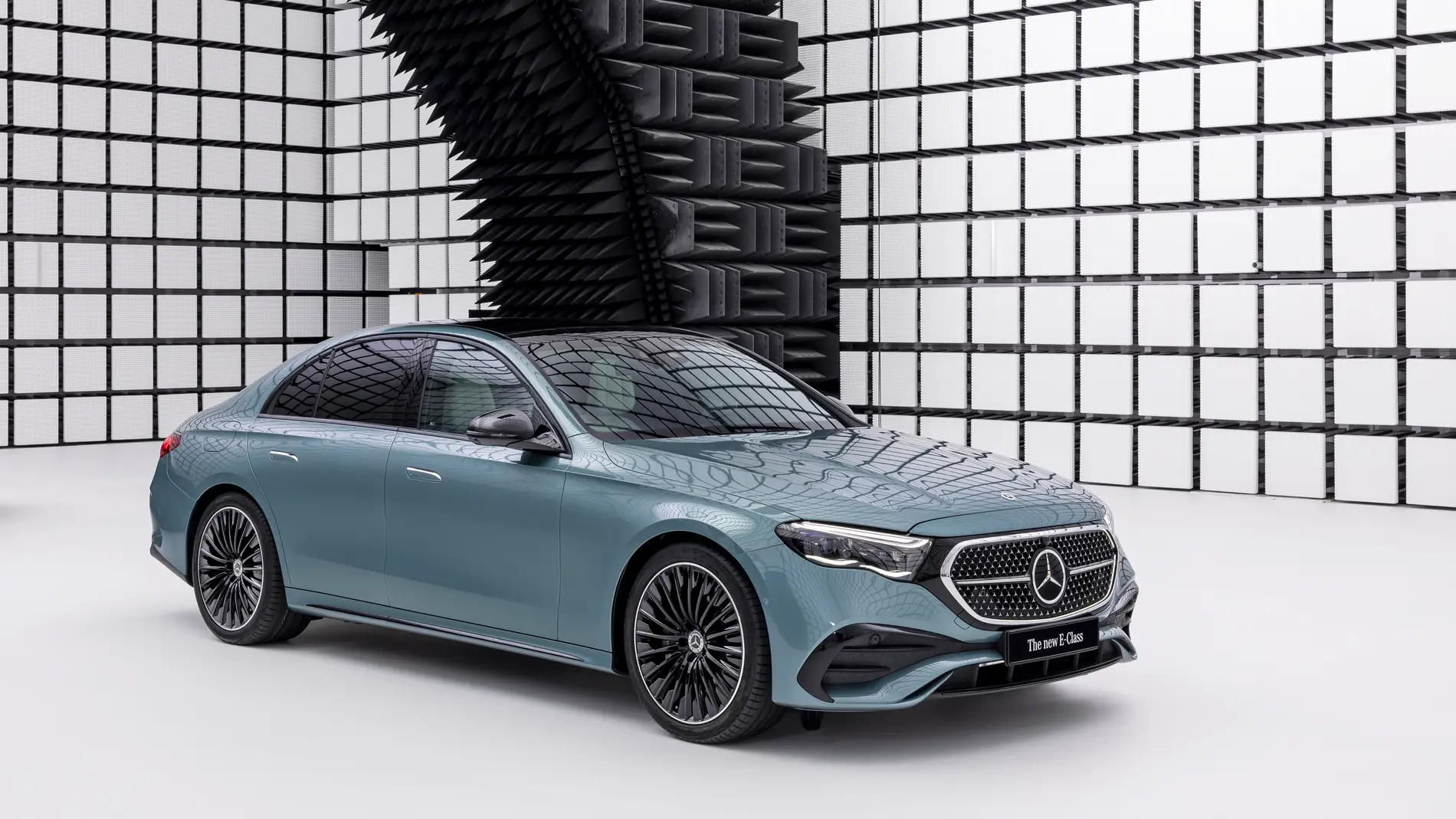 Así es la nueva Clase E de Mercedes: tecnología y clasicismo se dan la mano