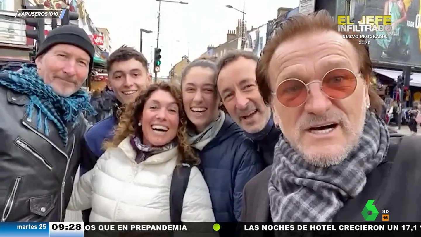 La divertida reacción de Bono de U2 cuando una familia argentina le pide un selfie en Londres La divertida reacción de Bono de U2 cuando una familia argentina le pide un selfie en Londres