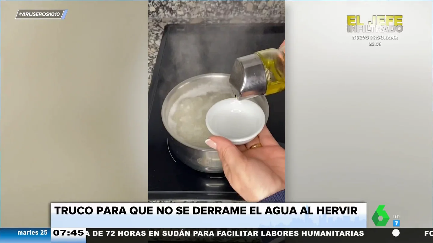El truco definitivo para que no se desborde el agua al hervirla en un cazo El truco definitivo para que no se desborde el agua al hervirla en un cazo