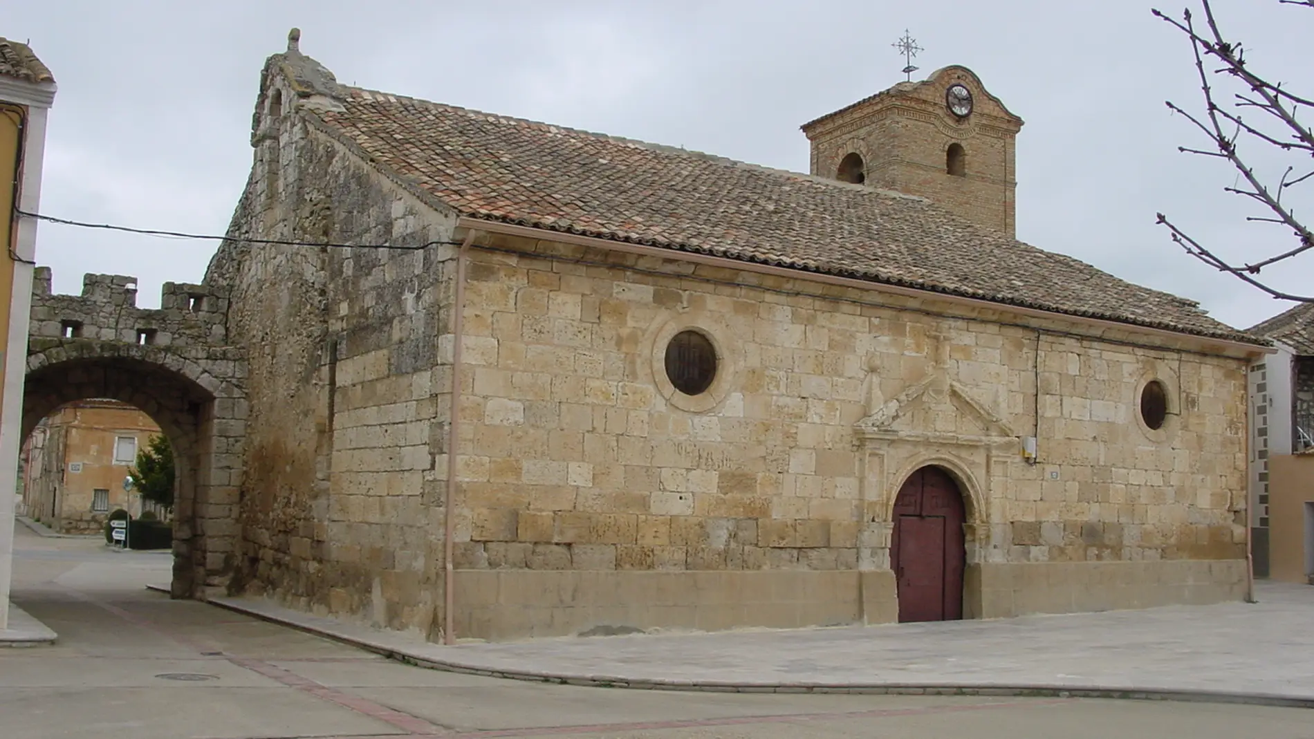 Iglesia de Santa María del castillo de Valbuena de Duero