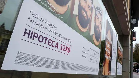 La firma de hipotecas cae un 2% en febrero en tasa anual La firma de hipotecas cae un 2% en febrero en tasa anual