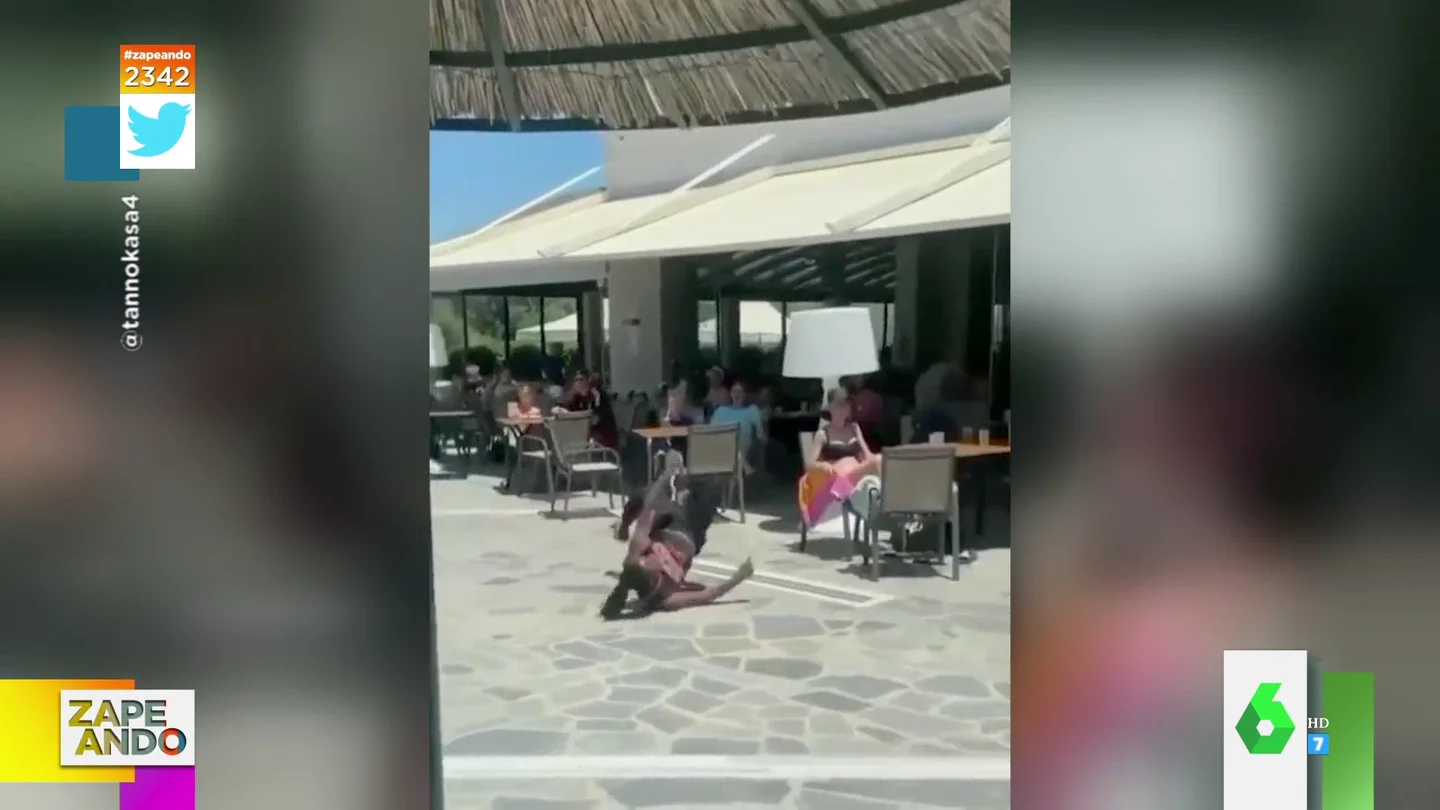 La sorprendente habilidad de este hombre para moverse La sorprendente habilidad de este hombre para moverse