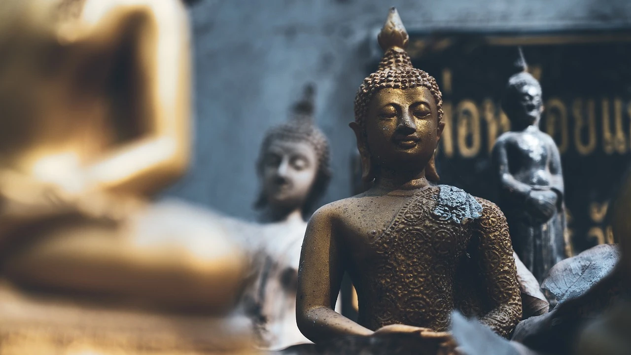 Fotografía de una estatua de Buda