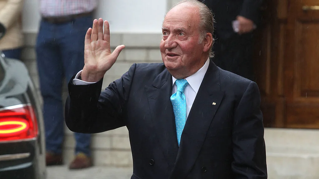 Un libro revela que el rey Juan Carlos tiene una hija secreta llamada Alejandra