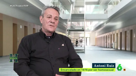 Antoni, encarcelado por ser homosexual Antoni Ruiz, presidente de la Asociación de Expresos Sociales, recuerda en este vídeo los campos de concentración franquistas para homosexuales, como el de Tefía, y recuerda cómo él mismo sufrió la represión con Franco ya muerto.