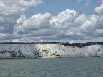 El sur de Inglaterra es un destino de verano (y de viajes de estudios) El sur de Inglaterra es un destino de verano (y de viajes de estudios)
