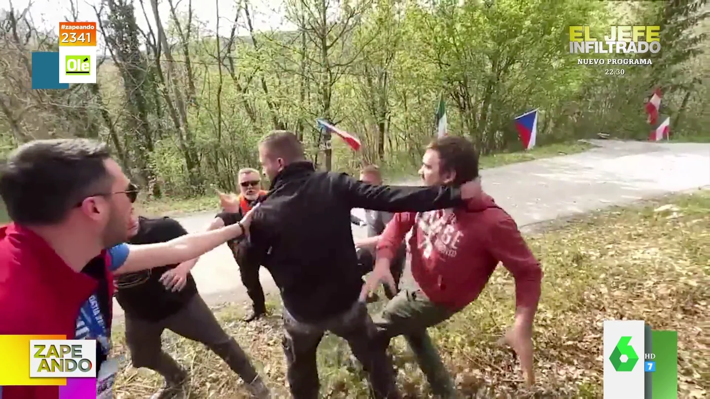 El espectáculo que forman unos espectadores durante un rally: "Han vuelto a nacer" El espectáculo que forman unos espectadores durante un rally: "Han vuelto a nacer"