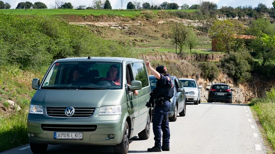Detenido un hombre tras matar presuntamente a tiros a un menor de 15 años en Sant Hipòlit de Voltregà, Barcelona Detenido un hombre tras matar presuntamente a tiros a un menor de 15 años en Sant Hipòlit de Voltregà, Barcelona