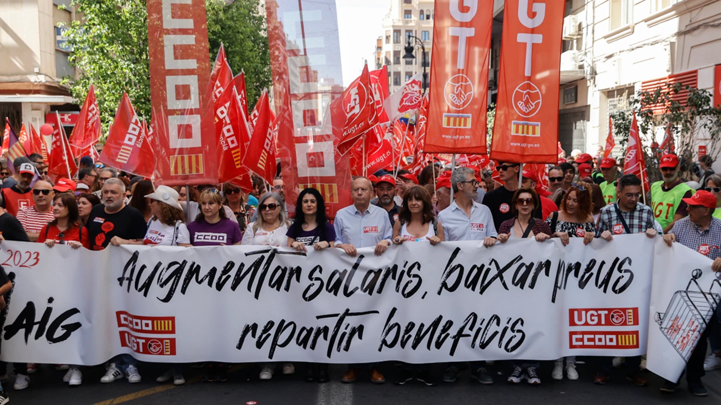 "Subir salarios, bajar precios y repartir beneficios", las reivindicaciones de los trabajadores este Primero de Mayo "Subir salarios, bajar precios y repartir beneficios", las reivindicaciones de los trabajadores este Primero de Mayo