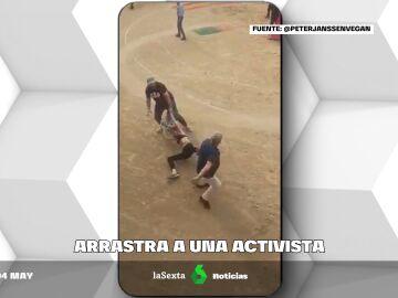 activista apaleada