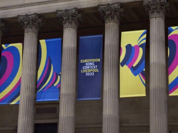 Cartel de Eurovisión 2023 en Liverpool