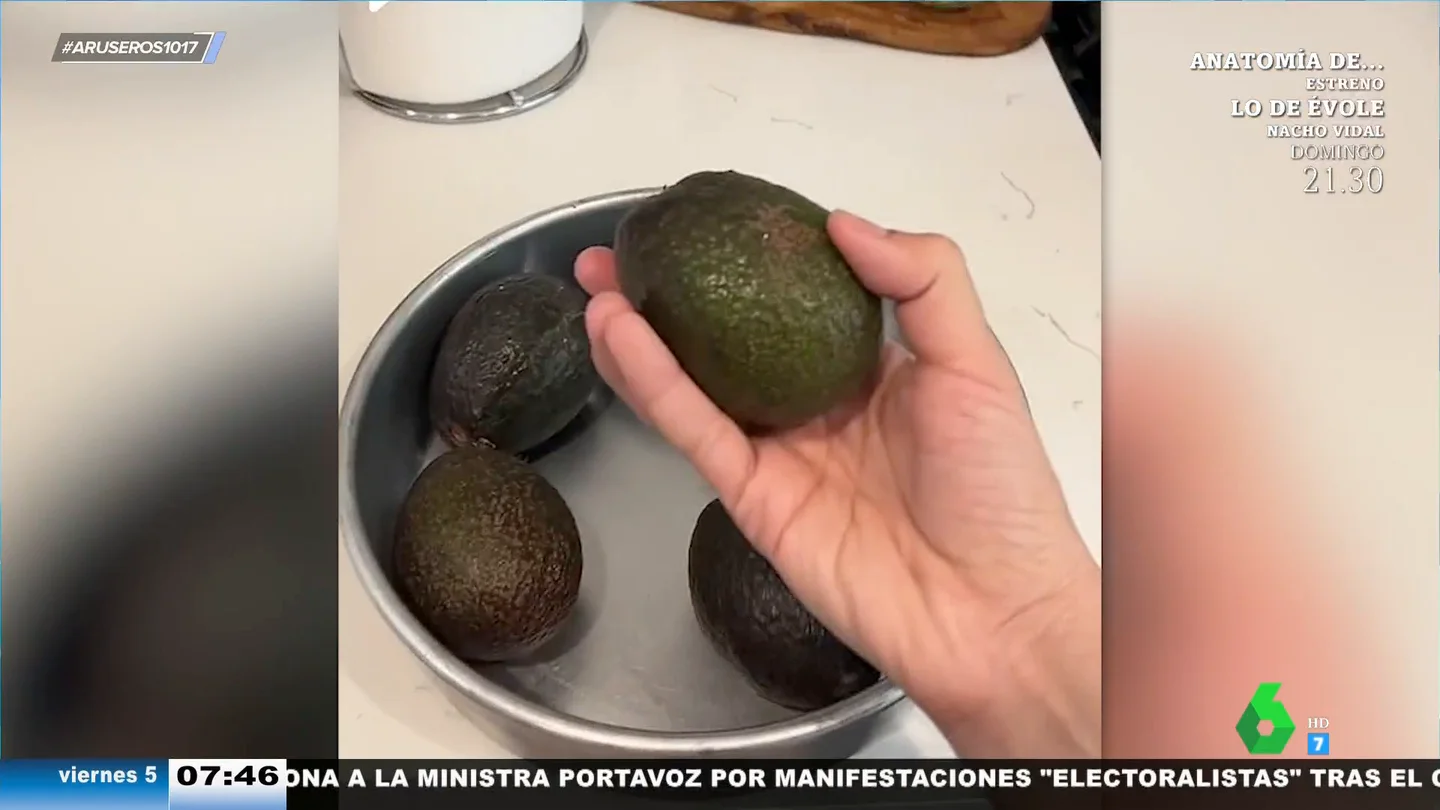 Así puedes hacer que los aguacates maduren más rápido (y solo necesitas una manzana) Así puedes hacer que los aguacates maduren más rápido (y solo necesitas una manzana)