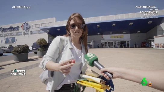 La reacción de una mujer al descubrir que la fresa que come es a costa del agua de Doñana Al comprar, ¿miramos antes el precio o la procedencia? ¿Qué pasa cuando descubrimos que estamos comiendo fresas a costa de Doñana? laSexta Columna plantea estas cuestiones a la salida del supermercado. Las respuestas, en este vídeo.