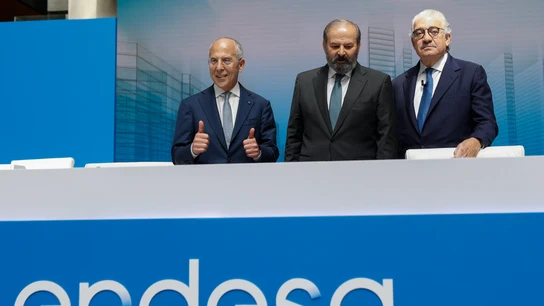 El consejero delegado y director general de Enel, Francesco Starace, el presidente de Endesa, Juan Sánchez-Calero Guilarte, y el consejero delegado de Endesa, José Bogas, presidiendo una Junta General Ordinaria de Accionistas de Endesa El consejero delegado y director general de Enel, Francesco Starace, el presidente de Endesa, Juan Sánchez-Calero Guilarte, y el consejero delegado de Endesa, José Bogas, presidiendo una Junta General Ordinaria de Accionistas de Endesa