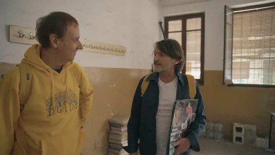 Fernando Tejero se despide de su colegio, que será derrumbado en cuatro días, en compañía de Albert Espinosa Fernando Tejero se despide de su colegio, que será derrumbado en cuatro días, en compañía de Albert Espinosa