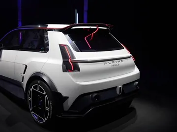 El modelo será la variante prestacional del Renault R5 100% eléctrico El modelo será la variante prestacional del Renault R5 100% eléctrico