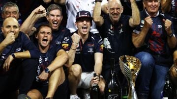 Max Verstappen celebra su primer Mundial de F1