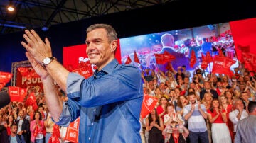 El presidente del Gobierno y secretario general del PSOE, Pedro Sánchez, durante el acto de campaña del alcalde de Sevilla
