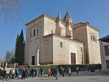 Iglesia de Santa María de la Alhambra: ¿sabías que llegó a ser considerada como la Primera Catedral de Granada?