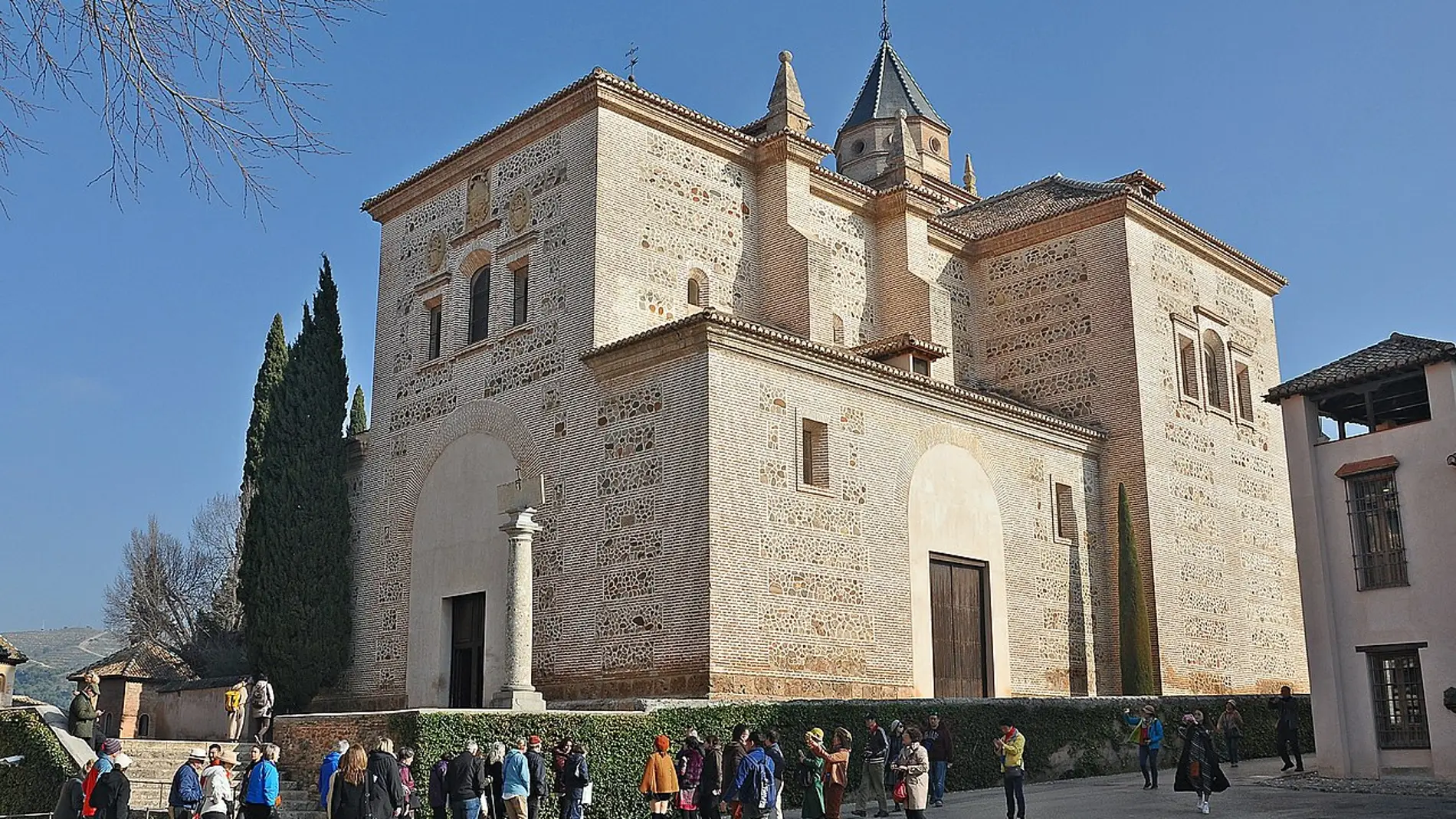 Iglesia de Santa María de la Alhambra: ¿sabías que llegó a ser considerada como la Primera Catedral de Granada?