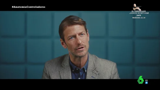 El controlador aéreo César Cabo denuncia la "campaña de acoso y derribo" que se hizo contra ellos en 2010: "No se ha hecho nada igual en España" El controlador aéreo César Cabo denuncia la "campaña de acoso y derribo" que se hizo contra ellos en 2010: "No se ha hecho nada igual en España"