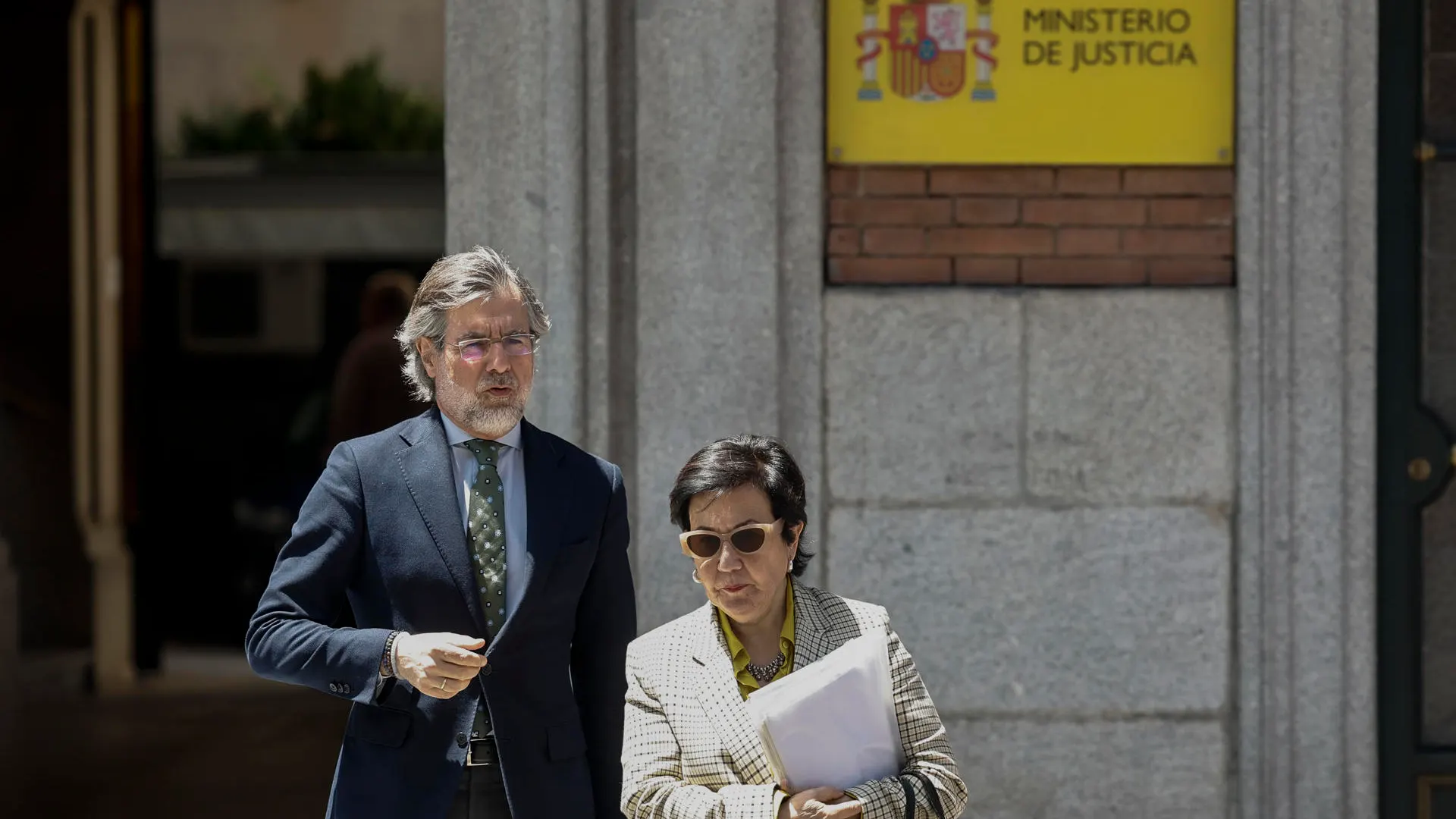 Cristina Dexeus, presidenta de la Asociación de Fiscales, y Juan José Carbonero, vocal de la Asociación Profesional de la Magistratura (APM).