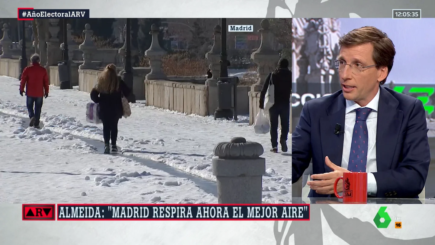 Almeida se justifica por la tala de árboles en Madrid: "De Filomena es difícil echarme la culpa" Almeida se justifica por la tala de árboles en Madrid: "De Filomena es difícil echarme la culpa"