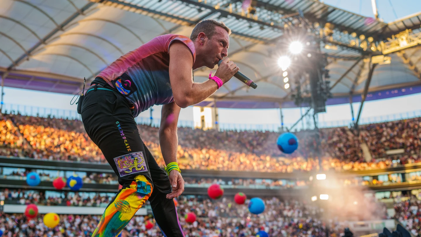 Sí, si tienes un concierto (aunque no sea el de Coldplay) puedes librarte de la mesa electoral Sí, si tienes un concierto (aunque no sea el de Coldplay) puedes librarte de la mesa electoral