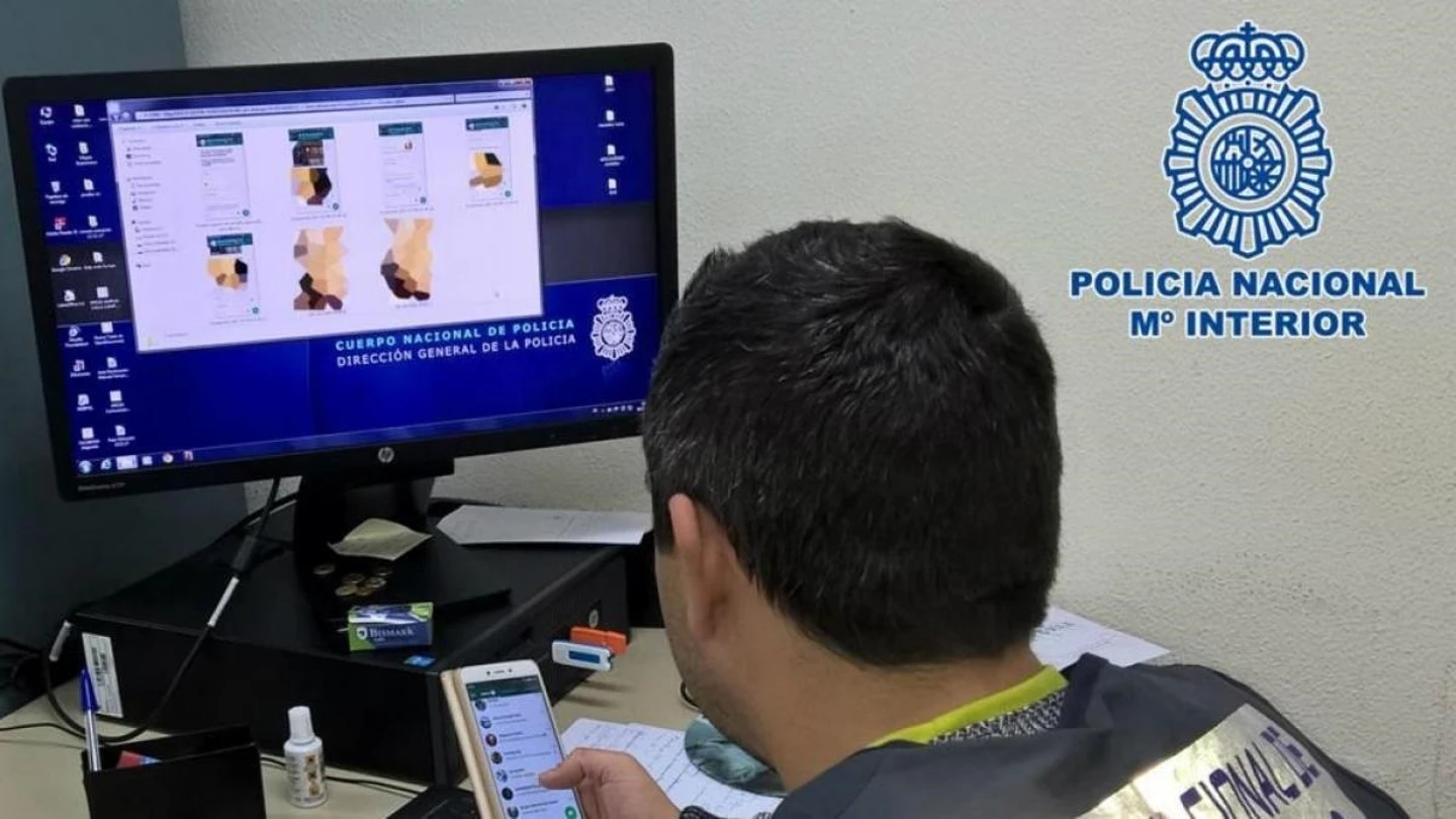 Detenido un hombre en Palma que guardaba 900 archivos pedófilos en su ordenador Detenido un hombre en Palma que guardaba 900 archivos pedófilos en su ordenador