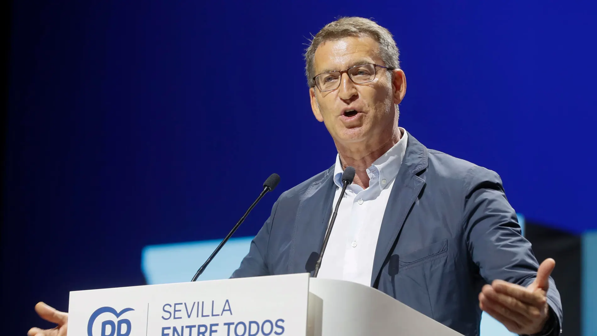 Feijóo pide el voto de los socialistas desencantados con "las mentiras" de Pedro Sánchez