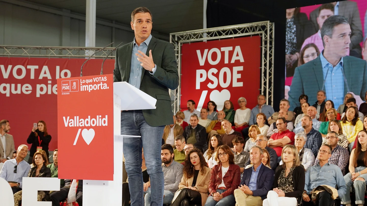 Pedro Sánchez, durante su intervención en el mitin de Valladolid Pedro Sánchez, durante su intervención en el mitin de Valladolid