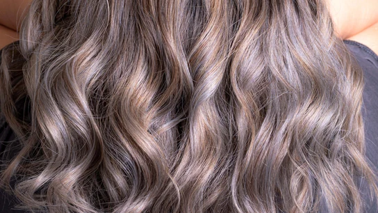 Imagen del pelo de una joven Imagen del pelo de una joven