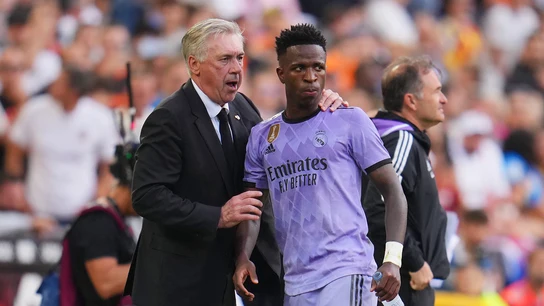 Carlo Ancelotti y Vinicius Jr Carlo Ancelotti y Vinicius Jr