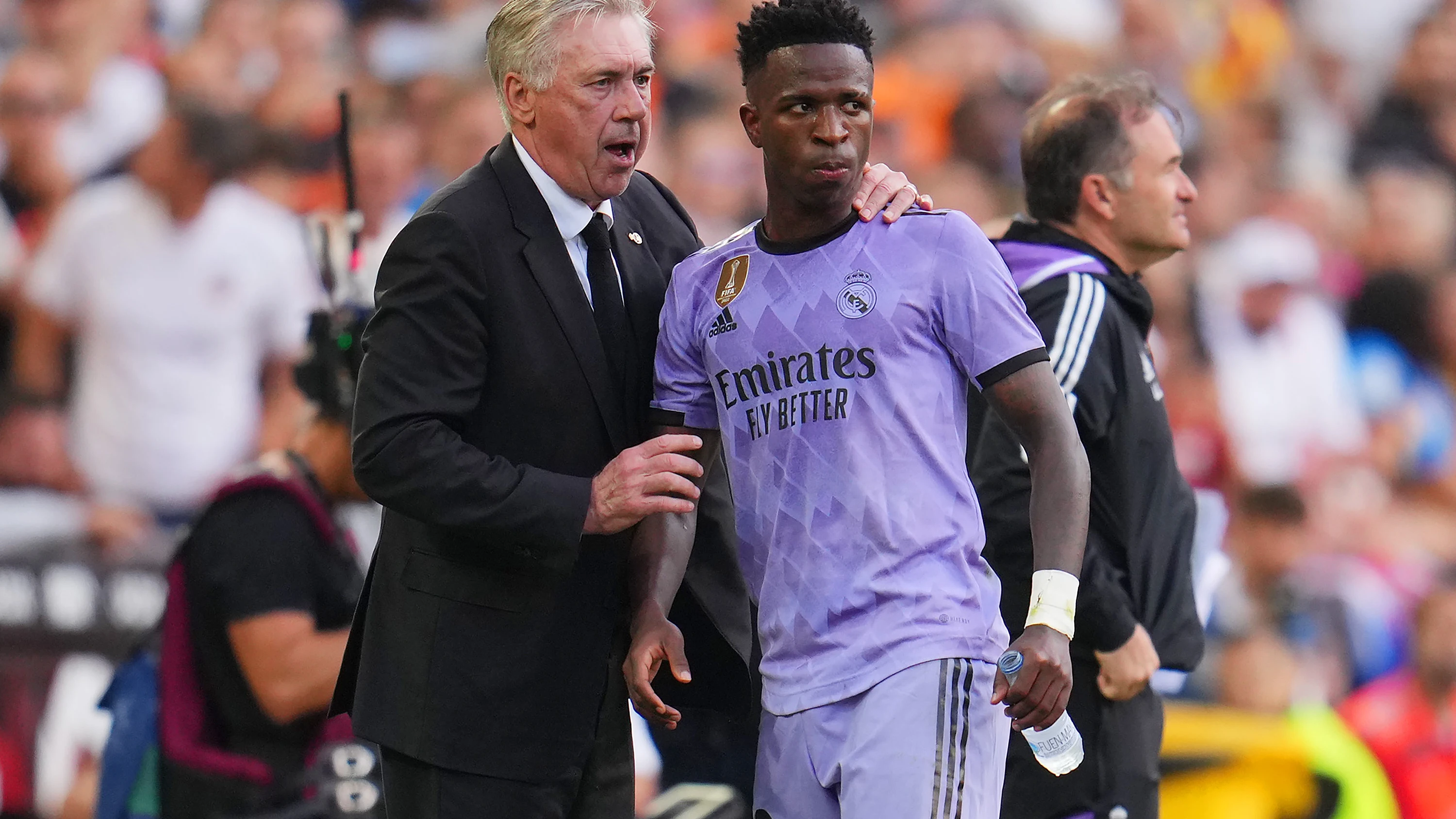 Carlo Ancelotti y Vinicius Jr