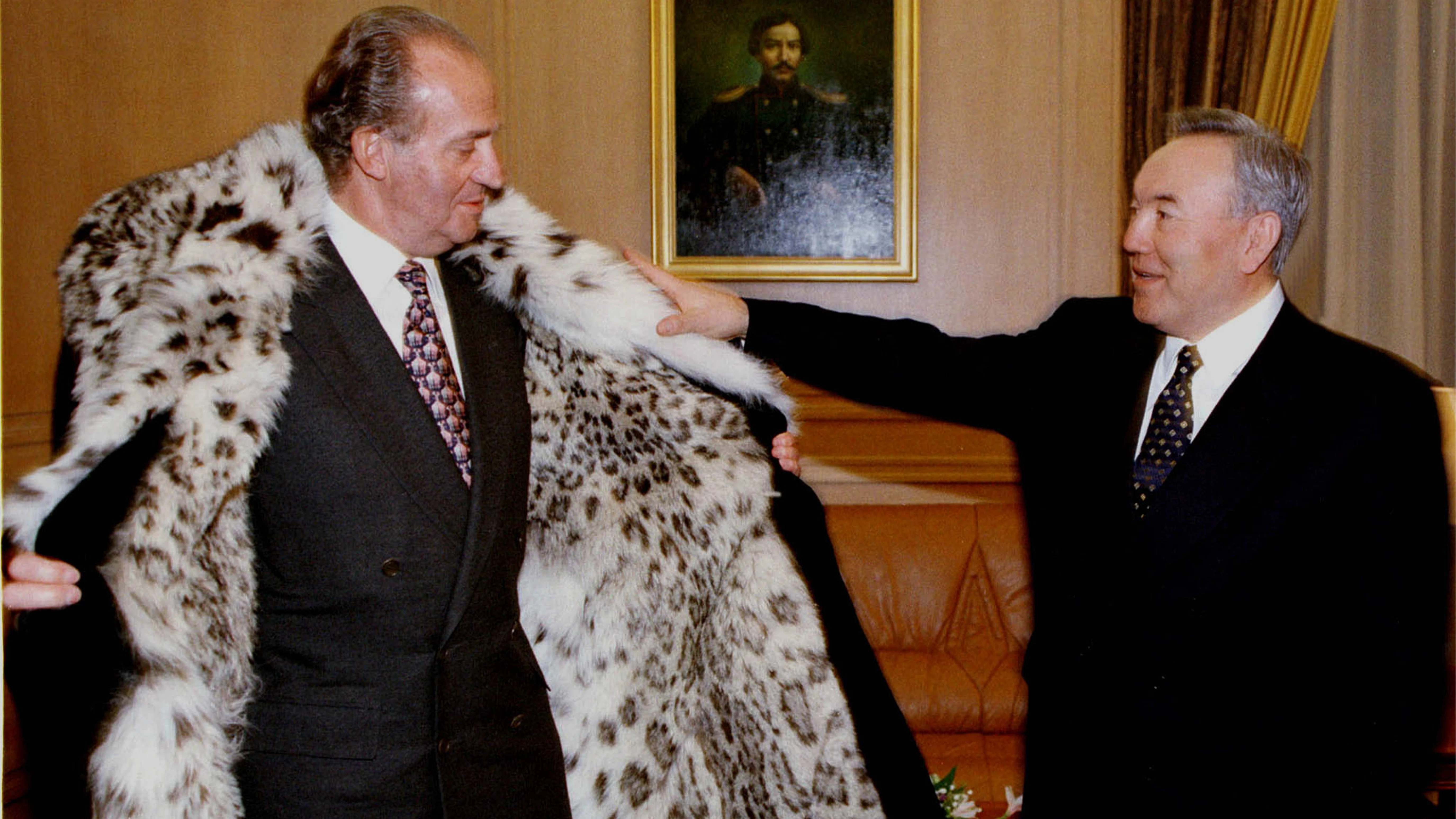 Imagen del rey Juan Carlos que aparece en la serie documental de SkyShowtime 'Juan Carlos: la caída del rey'.