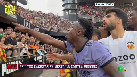 Ni uno ni dos aficionados: las imágenes que demuestran los gritos racistas a Vinicius